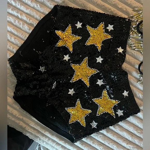 Black and Gold Star Embellished Women's Set - Picture 3 of 7